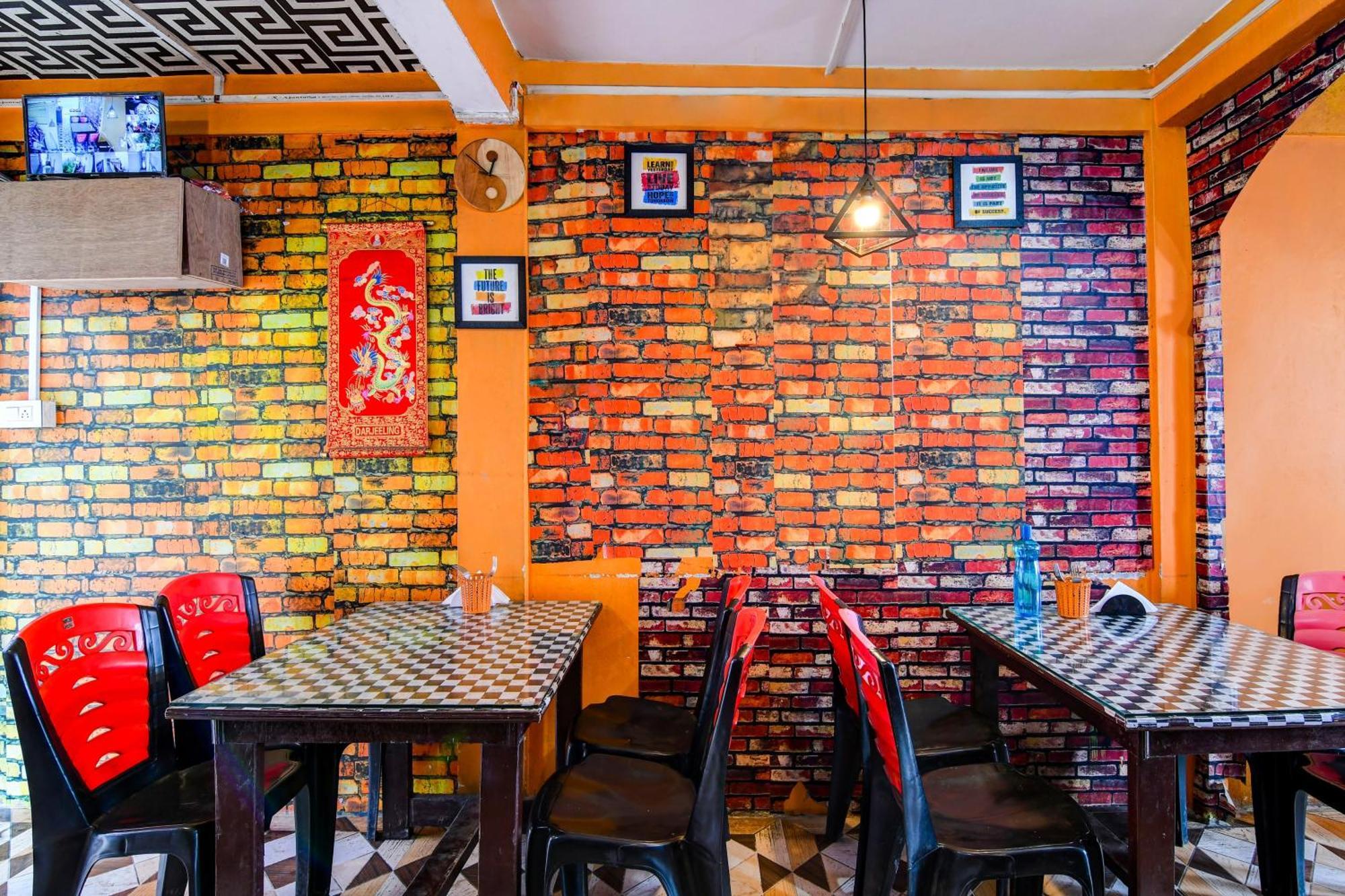 Hotel O Springfield Homestay Дарджилинг Экстерьер фото
